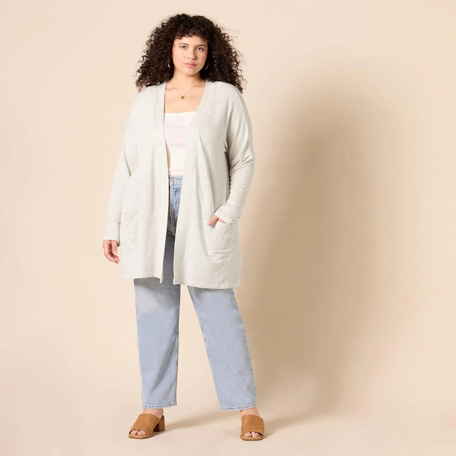 Amazon Essentials Women's Relaxed-Fit Lightweight Lounge Open-Front Cardigan