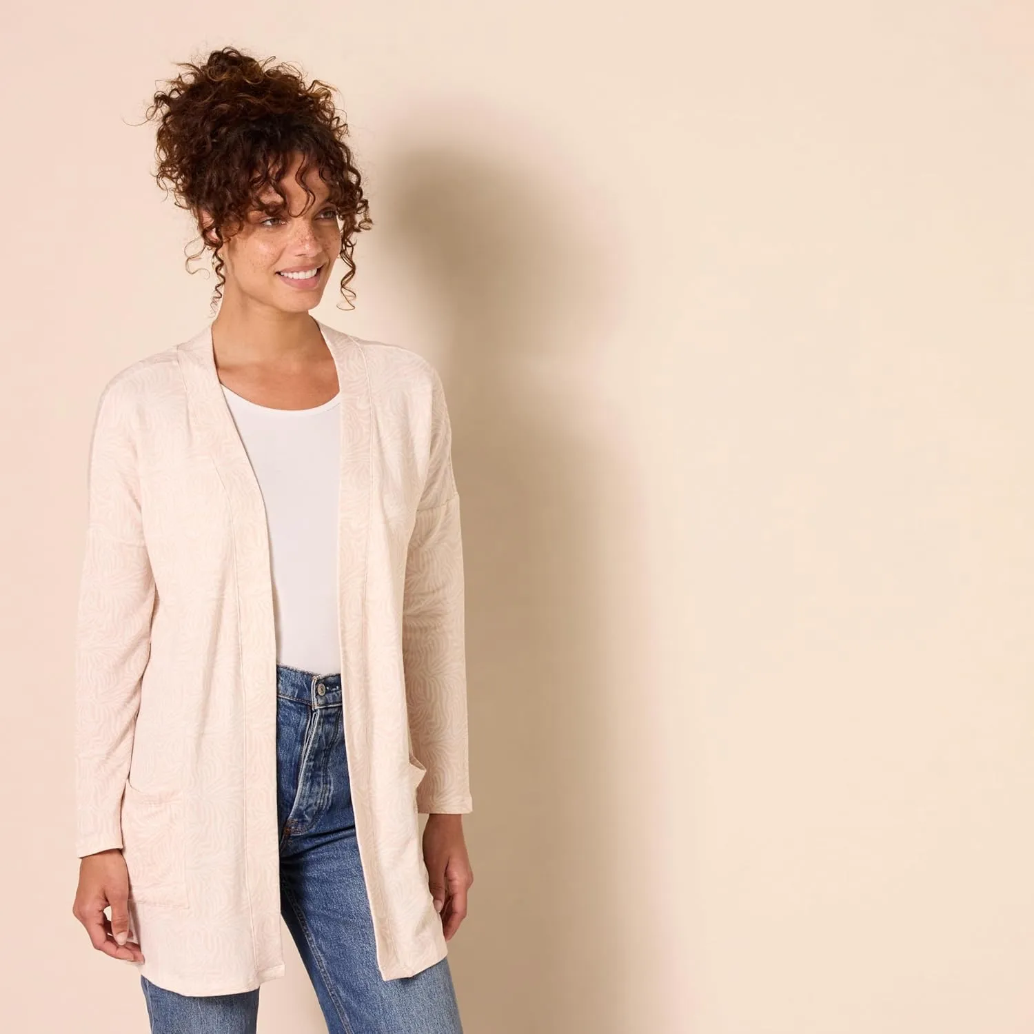 Amazon Essentials Women's Relaxed-Fit Lightweight Lounge Open-Front Cardigan