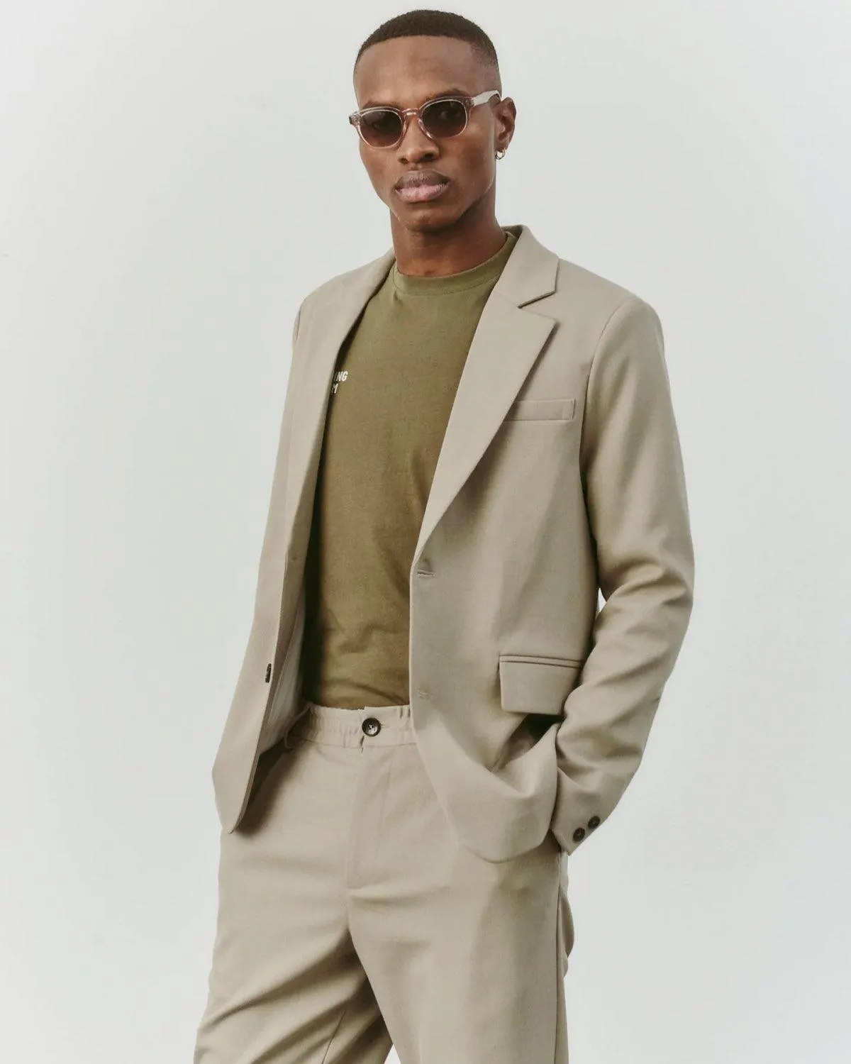 React 2286 Blazer - Light Stone
