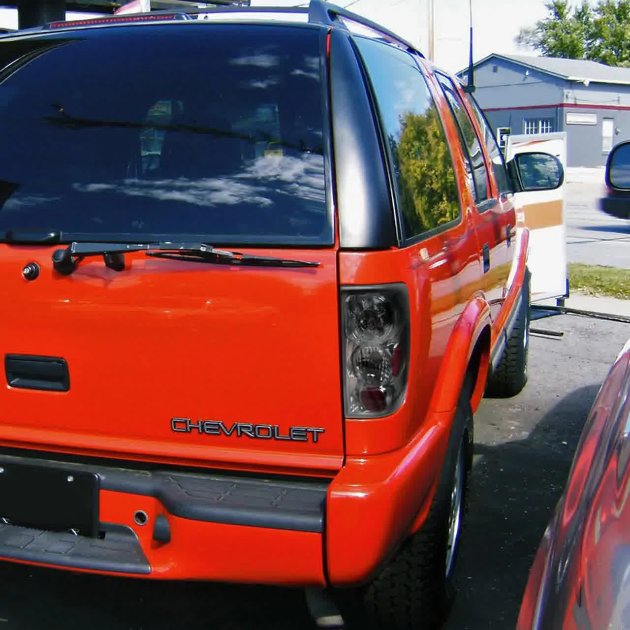 Spec-D Tail Lights Chevy Blazer S10 (1995-2004) [LED] Black or Chrome Housing